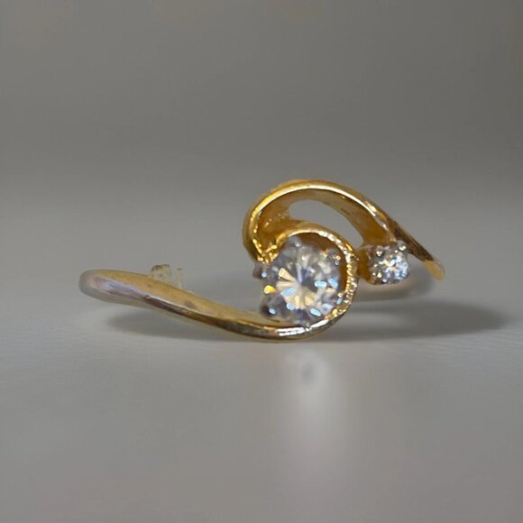 Jewelry - 18 KHGE Yellow Gold-Plated Two Clear Stone Swirl Ring Size 7 Elegant Timeless